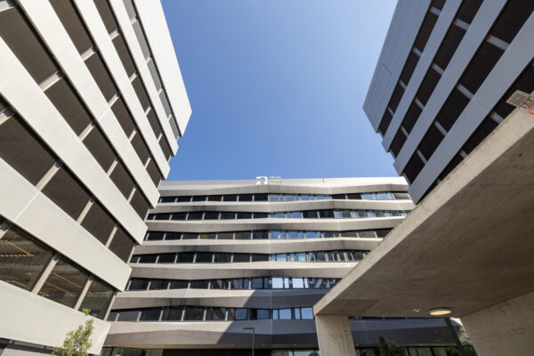 Fassade Stücki Basel, Architekturfotograf Basel Salva